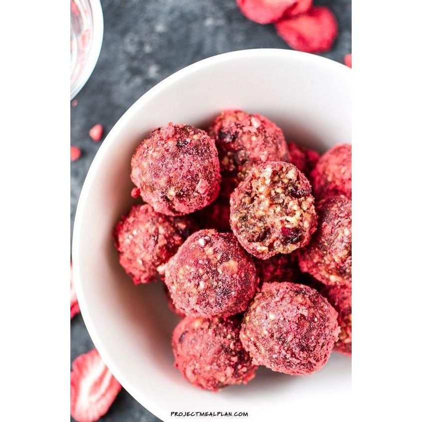 

STRAWBERRY DICE UKURAN 6-8mm NET 50 GR FREEZE DRIED HALAL