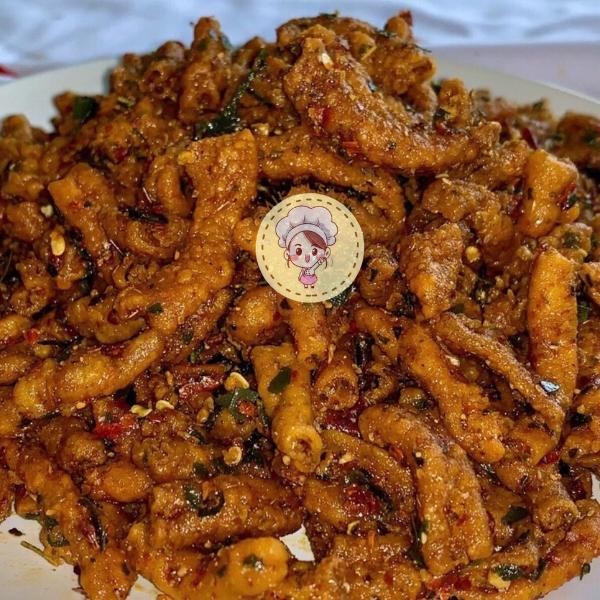 

KERIPIK USUS CRISPY PEDAS DAUN JERUK - 100 GR MAKANAN FOOD