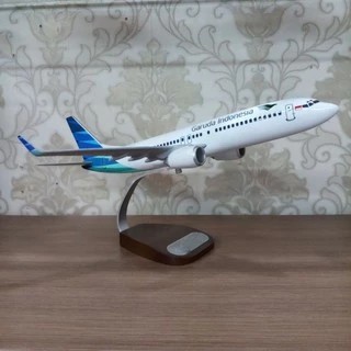 Miniatur Replika Pesawat GARUDA INDONESIA B737-800NG,B777-300,B747-400,A330-300,CRJ-100,PK-GFM & GFN