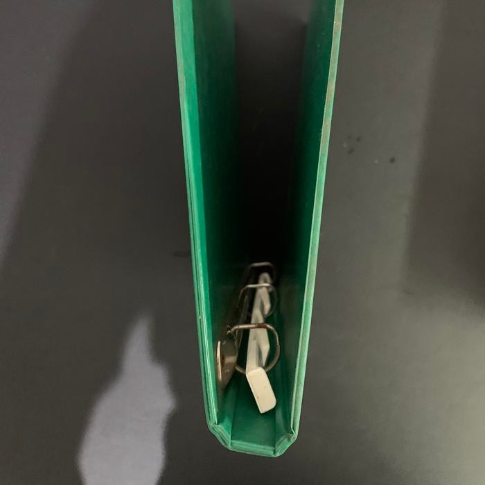 

BAMBI 3 RING BINDER A4 HIJAU 2134 50 MM / 2701 20 MM KODE 1463