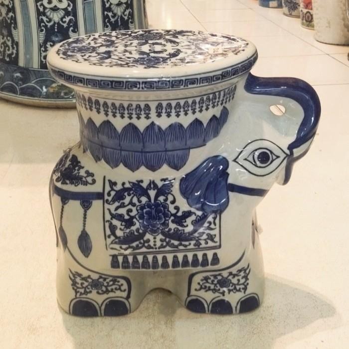 Ready Stok Patung Pajangan Keramik Biru Putih Gajah