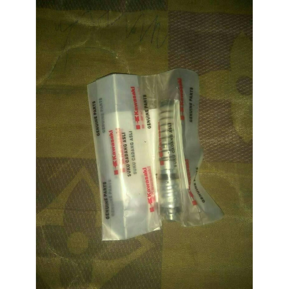 Seal Piston Master Rem Depan Kawasaki Zx130 Original -Gratisongkir
