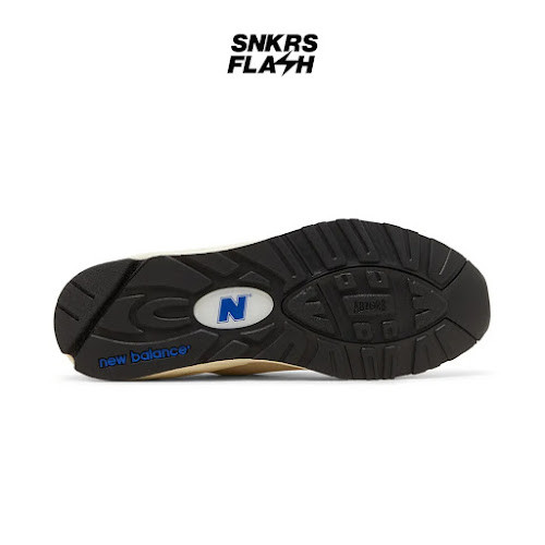 NEW BALANCE 990 V2 MADE IN USA WHITE BLUE Sepatu Sneakers Unisex - M990WB2 - Size 42.5