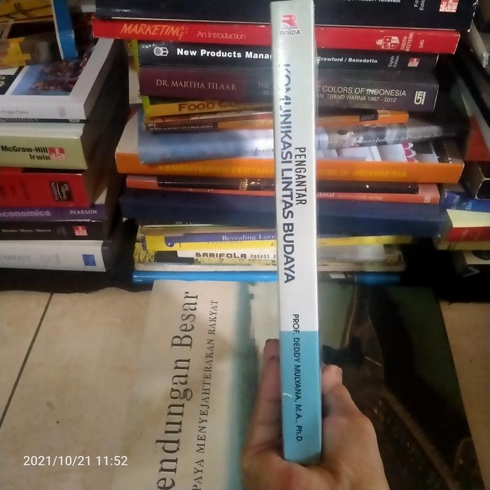 

SALE !!! ORI PENGANTAR KOMUNIKASI LINTAS BUDAYA MENEROBOS ERA DIGITAL DENGAN SU READYY