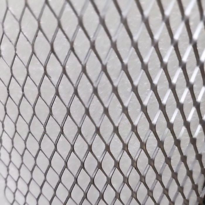 ram kawat box speaker atau filter bumper mobil *