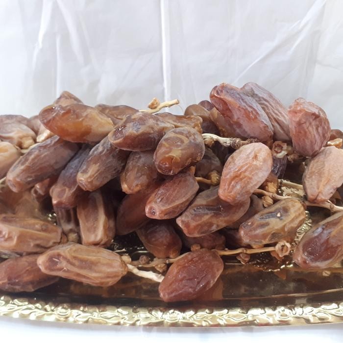 

SIAPKIRIM kurma tunisia tangkai 1kg palm fruit READY STOCK