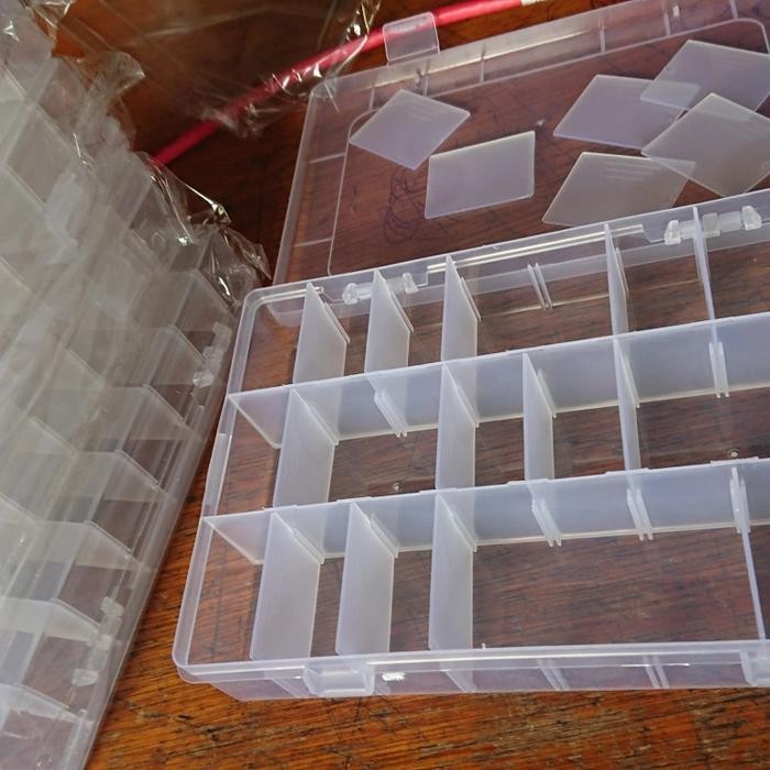 SRIY Wadah Kotak Plastik Komponen Baut 24 Kotak