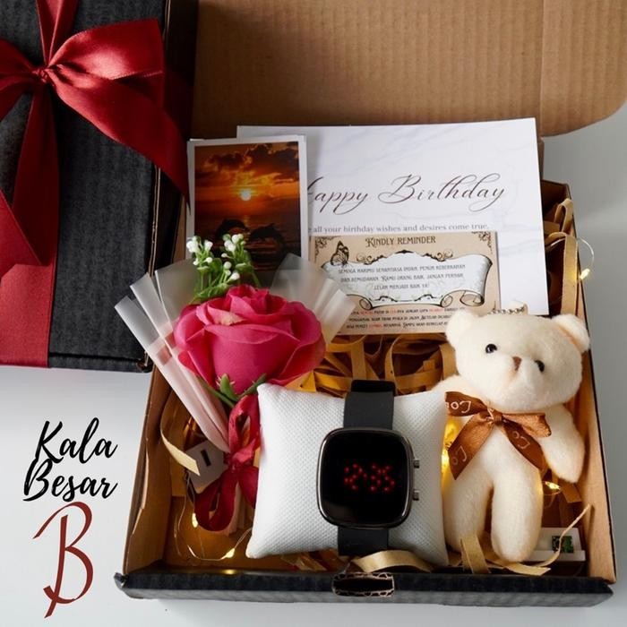 

Kado Ulang Tahun Cewek Birthday Gift Hadiah Wisuda Gift Box Murah Hadiah Sidang skripsi Sempro