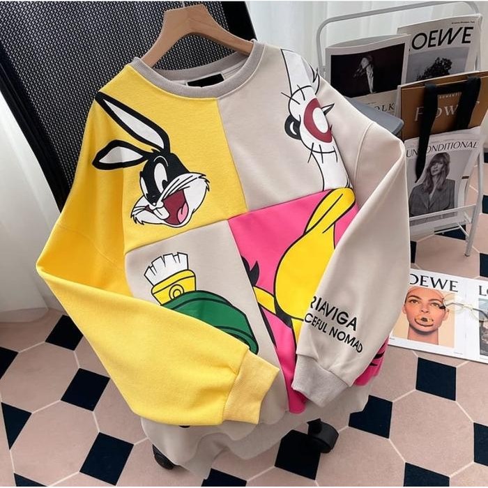 Sweater Wanita - Looney Tones Oversize Sweater Wanita Korean Style - Crewneck Sweater Wanita - hitam
