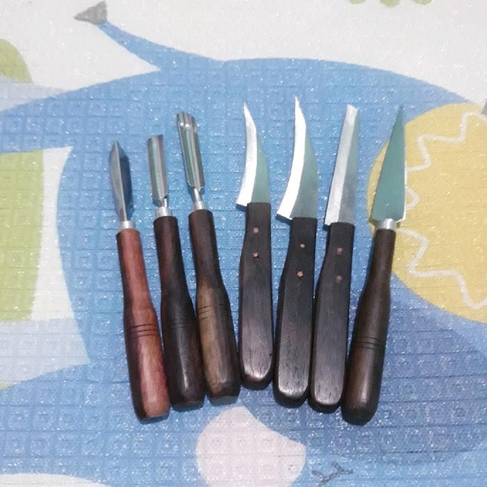 

Pisau ukir buah 1 set isi 7 / pisau Garnish Akira 7 Kayu stainless