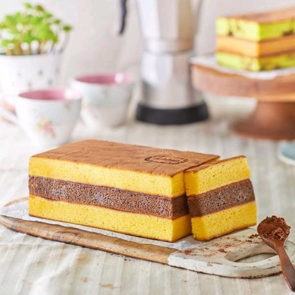 

Promo Spikoe Livana Lapis Legit Surabaya Original Kenari Pandan Kismis