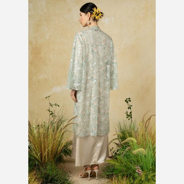Zalia Ilayana Lace Kebaya With Inner Dress Wanita