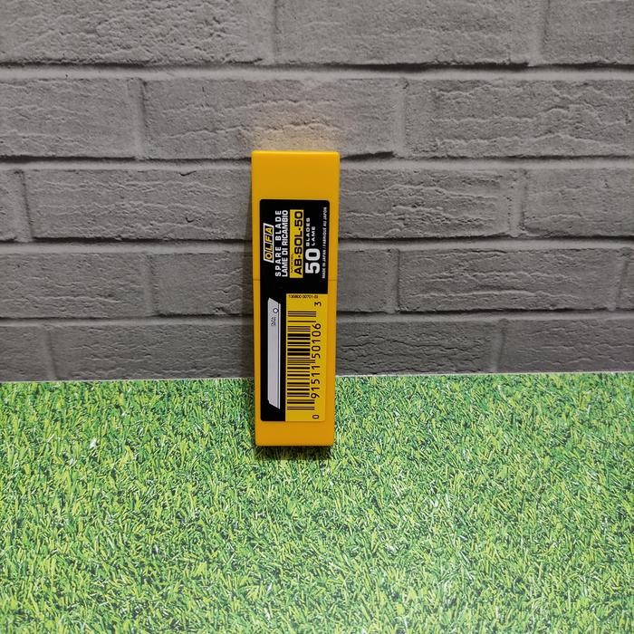 

ID PISAU REFILL CUTTER BLADE 9MM SOLID BLADE AB-SOL-50 (50PCS PACK) OLFA