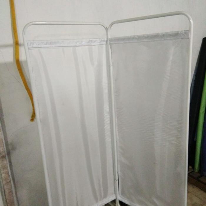 

Promo Pembatas Ruangan Rumah Sakit Bed Screen 2 Bidang Besi