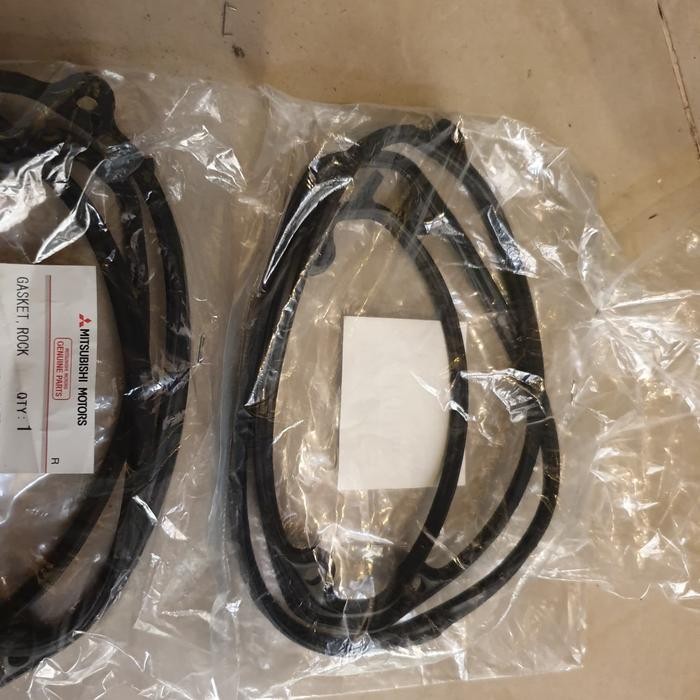 Paking Tutup Klep Gasket Rocker Asli Mitsubishi Grandis
