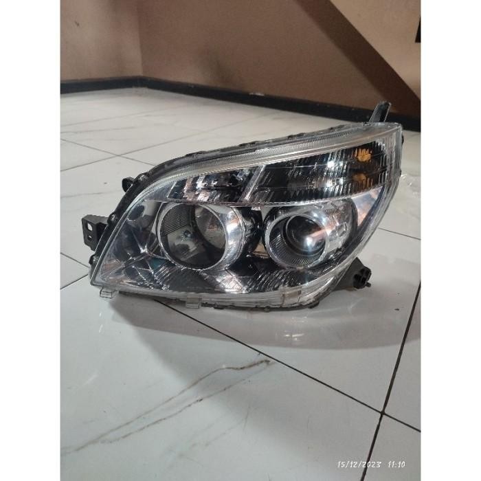 Headlamp Toyota Rush Terios 2012 Laik Pakai