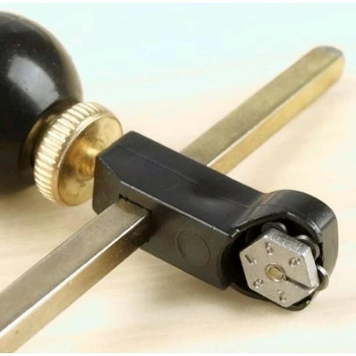 

Kepala Mata Pisau Jangka Potong Kaca Merk Kd