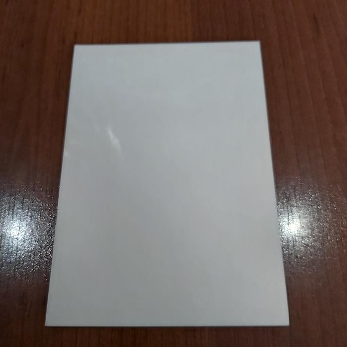 

Pilihan- Stiker Vinyl Transparan A6 - Laminasi Label Pengiriman Olshop - 100Pcs