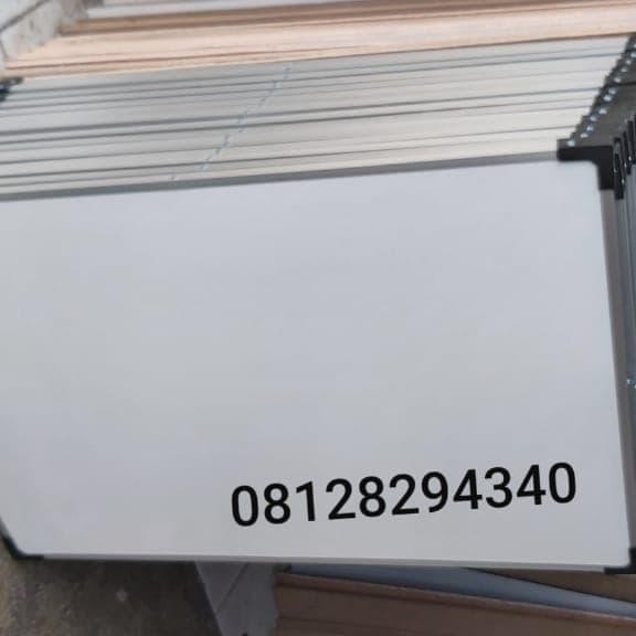 

Whiteboard Gantung 60 X 90 Nonmagnet