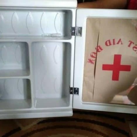 KOTAK OBAT DINDING MASPIONS 30X40CM