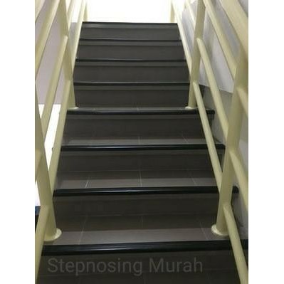 step nosing karet, Lis tangga , anti slip tangga, pengaman siku tangga