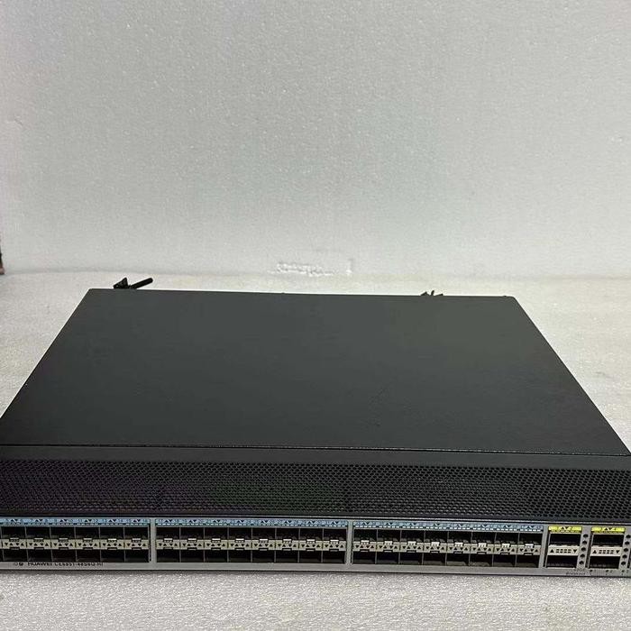 Swit HuaweiCE6851-48S6Q-HI