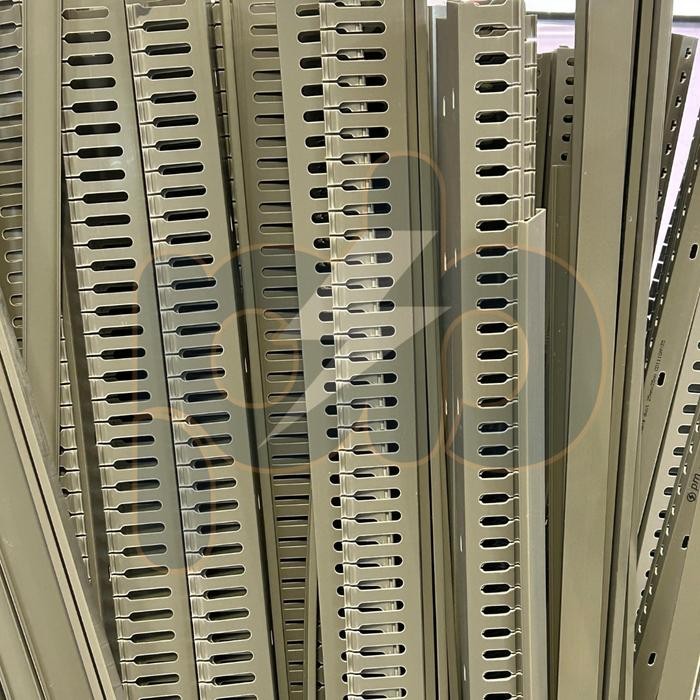 Kabel Duct Lubang / Kabel Dak Lubang / Cable Duct Lubang Abu (Variasi)