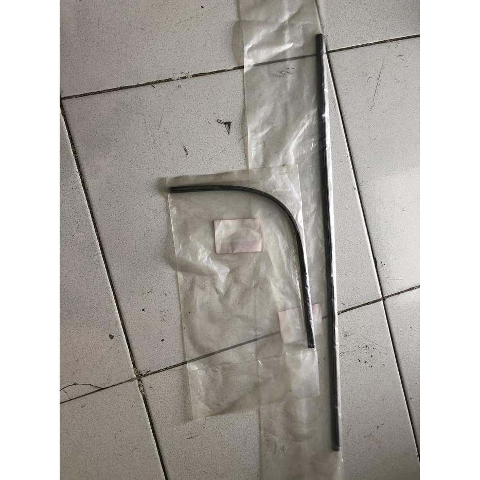 Karet Wiper Depan Hrv Ru 2015-2021 Original Honda