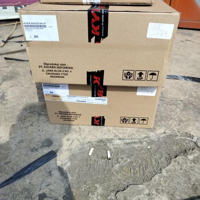 Shock Depan Avanza Veloz12- 19 , Kyb Premium