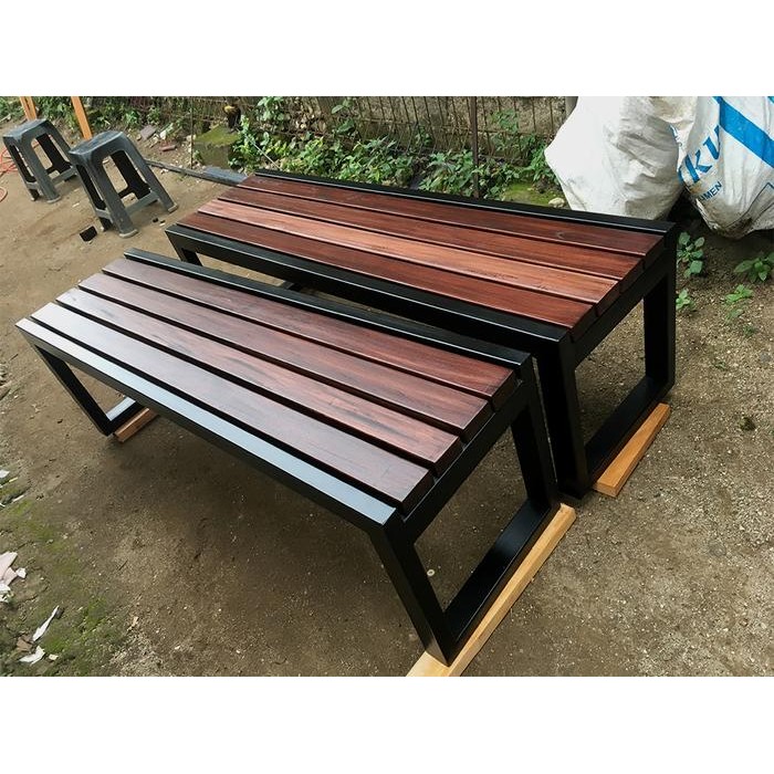 Kursi Panjang Outdoor 2 Meter Kayu Solid Kaki besi Bangku Panjang Taman Garden Bench Ruang Tunggu