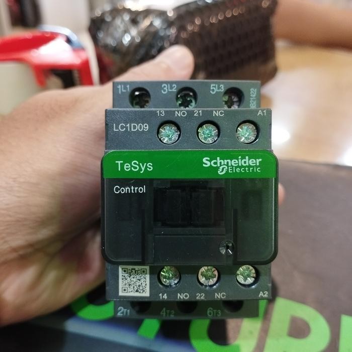 KONTAKTOR 3P 25A SCHNEIDER (BEKAS)