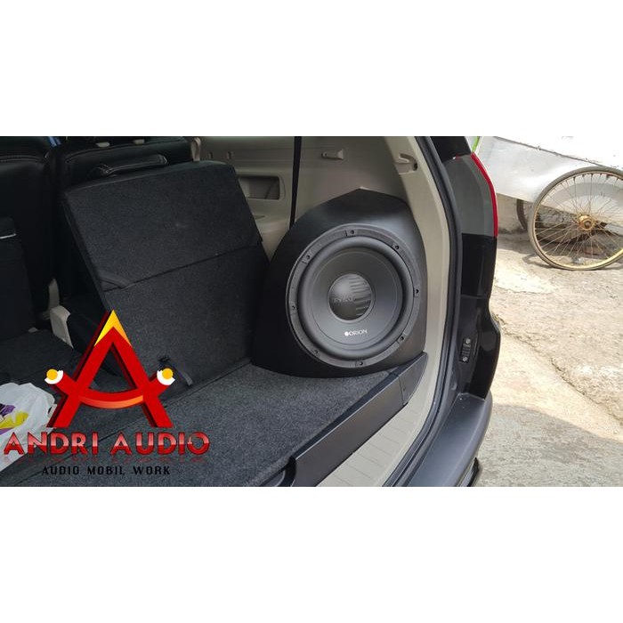 Box subwoofer sudut Pajero Custom