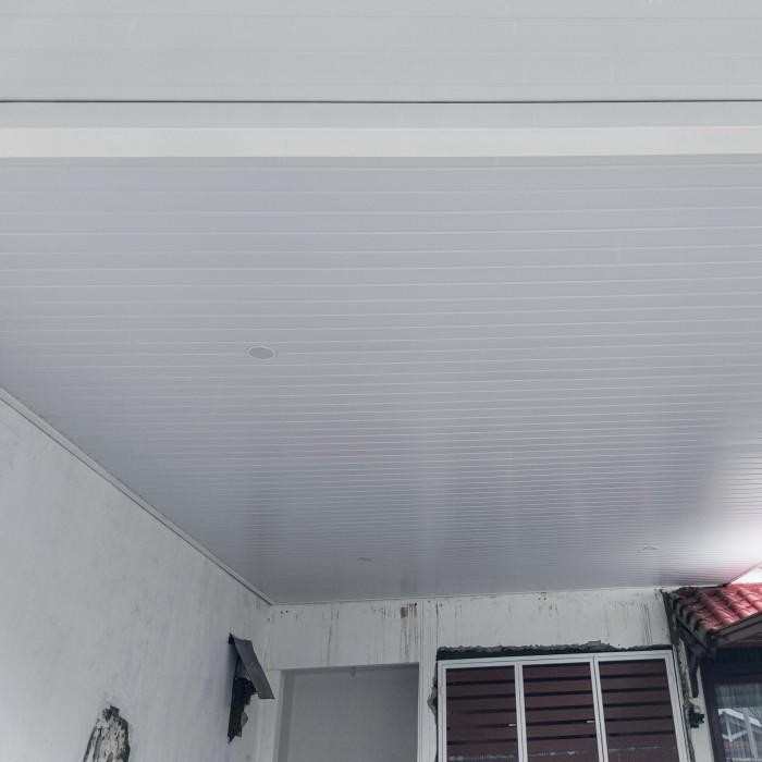 (Expert) Plafon Pvc Motif Serat Kayu Putih