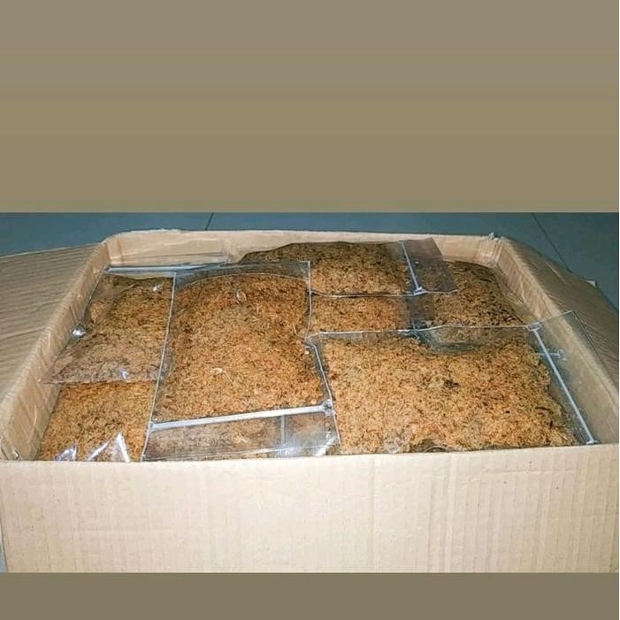 

Abon ikan cakalang ( tanpa bahan pengawet ), untuk variasi ada original, pedas dan extra pedas (