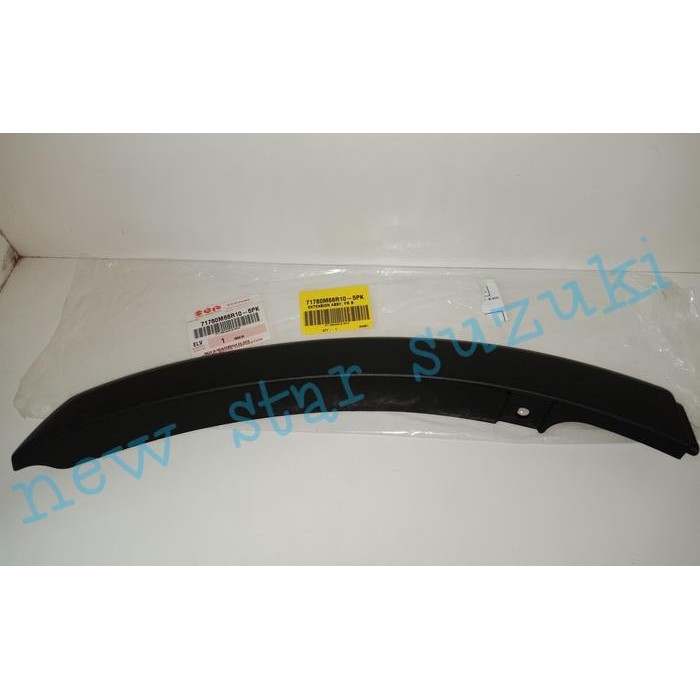 Moulding Bumper Depan Ignis