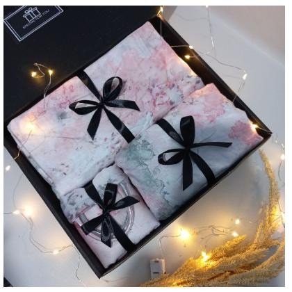 TERBARU HAMPERS MUKENA PREMIUM GIFT BOX CEWEK KADO MUKENA BLACK WHITE KADO