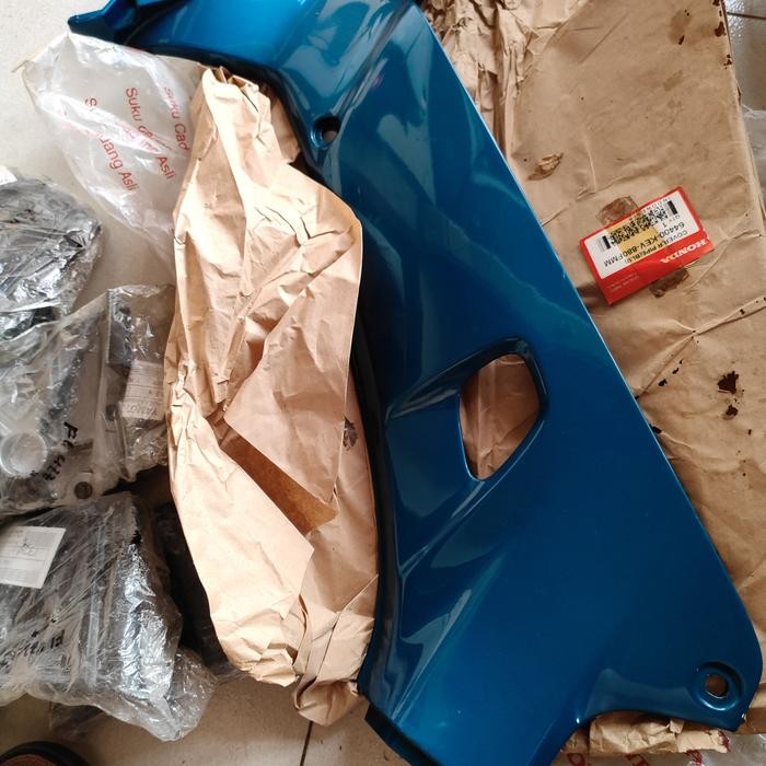 Cover Mp Supra Biru Kanan. 64400-Kev-880Fmm