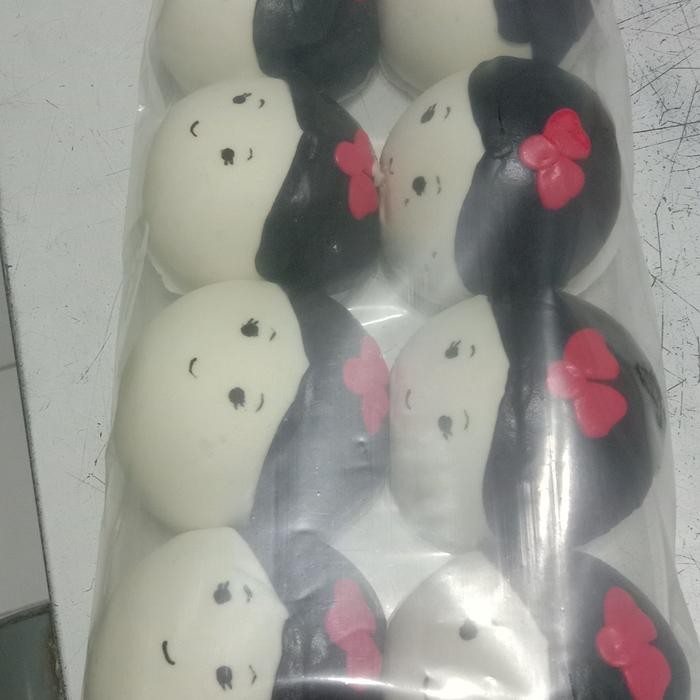 frozen bakpao karakter coklat