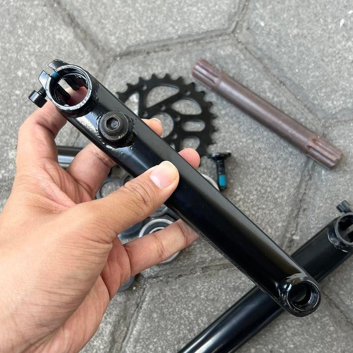 CRANK GIR BB BMX 3 PCS HITAM TAIWAN 3PCS SPANISH CRMO BEARING GEAR ARM