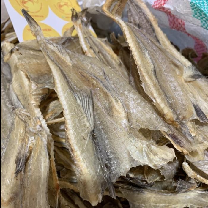

Ikan Asin Jambrong Kering 500 Gram /Ikan asin Siting Pin Bagansiapiapi
