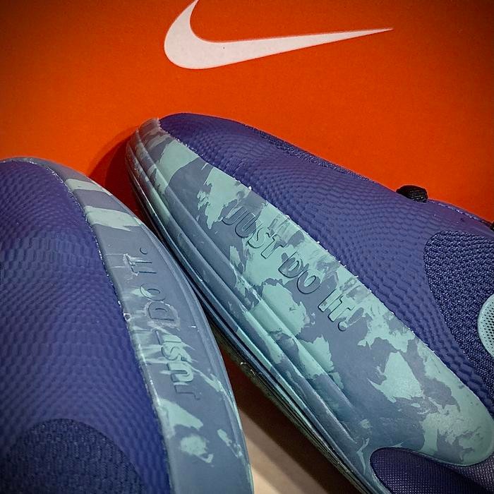 SEPATU BASKET ANAK NIKE ISOFLY STORE (FN4384400)