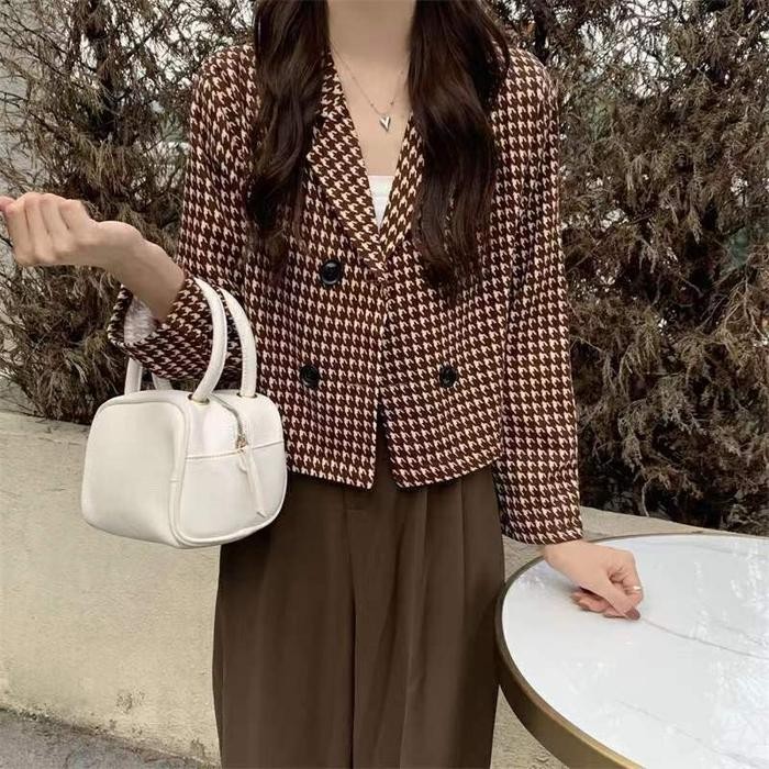 Blazer Kotak-kotak Wanita Gaya Korea Kerah Lengan Panjang Atasan Dipotong