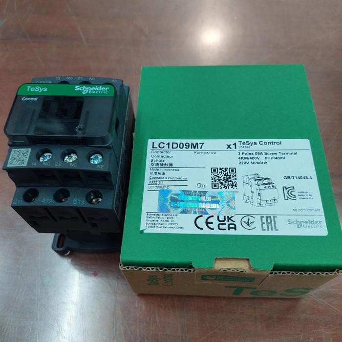 Kontaktor LC1D09 / Contactor LC1D09 Koil AC Schneider