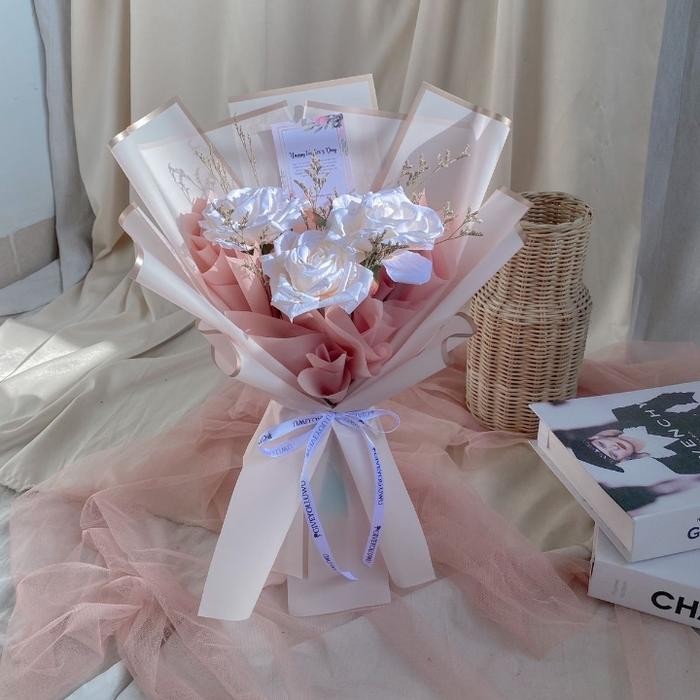 

Buket Bunga Medium Size Selamat Hari Ibu / Birthday