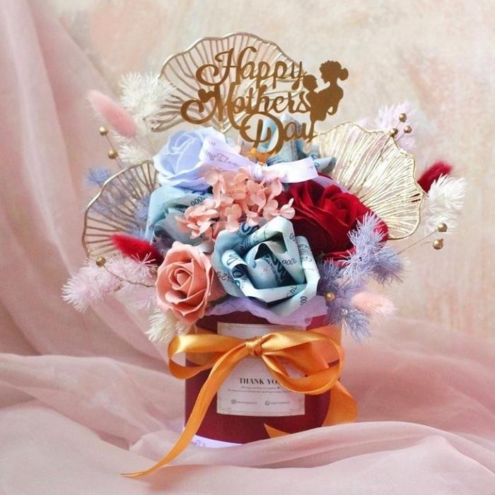 

Hamper Mother's Day Bouquet Money Mix Flower Bloombox / Buket Hari Ibu