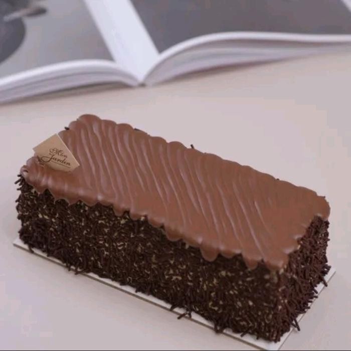 

Nutella Ceres Classic Birthday Cake / Kue Ulang Tahun