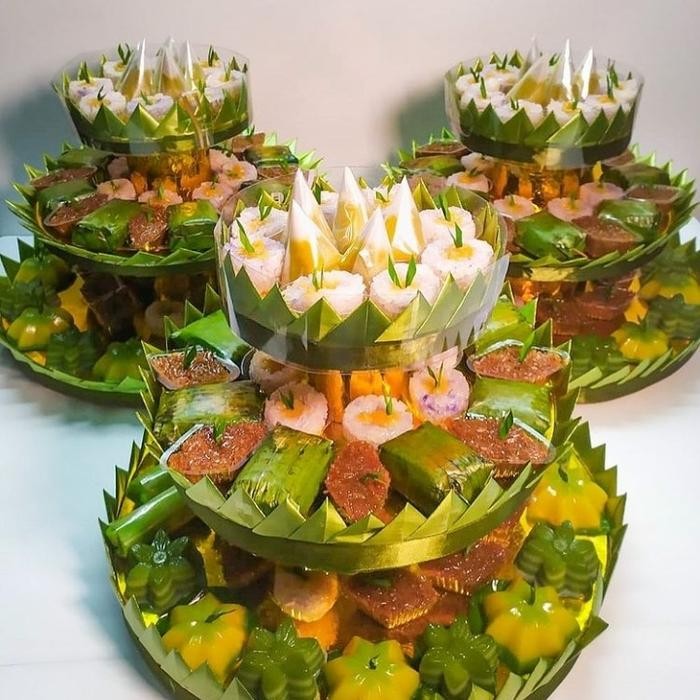 

Kue Tampah Tingkat / Jajanan Kue Basah / Tradisional / Hantaran