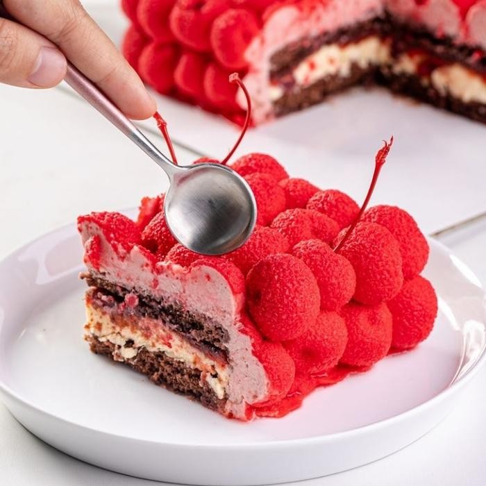 

Blackforest Cherries Birthday Cake / Kue Ulang Tahun Black Forest