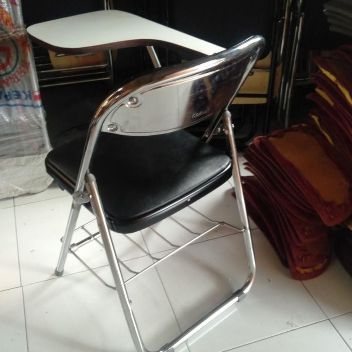 kursi kuliah Chitose /belajar