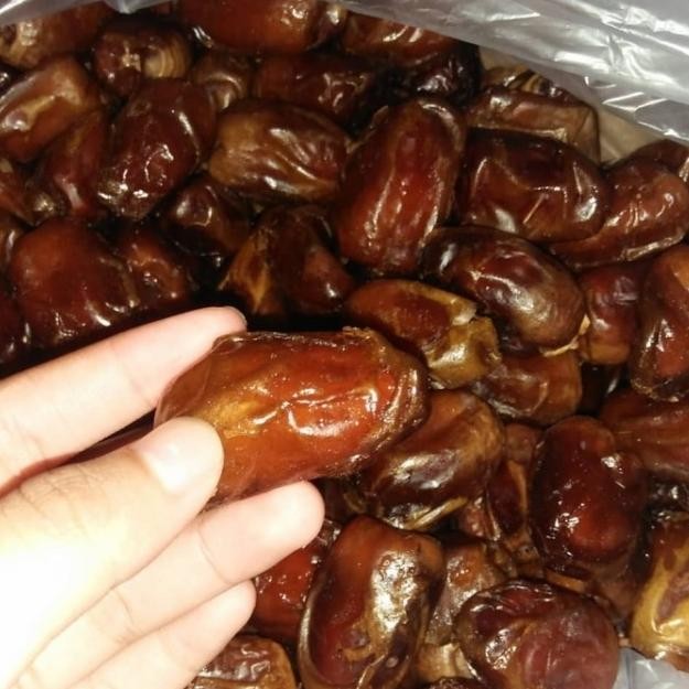 

Glx KURMA MESIR GOLDEN VALLEY 1KG/ KURMA MURAH